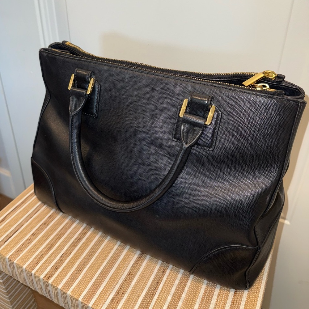 Tory Burch Black Purse - Picture 5 of 16